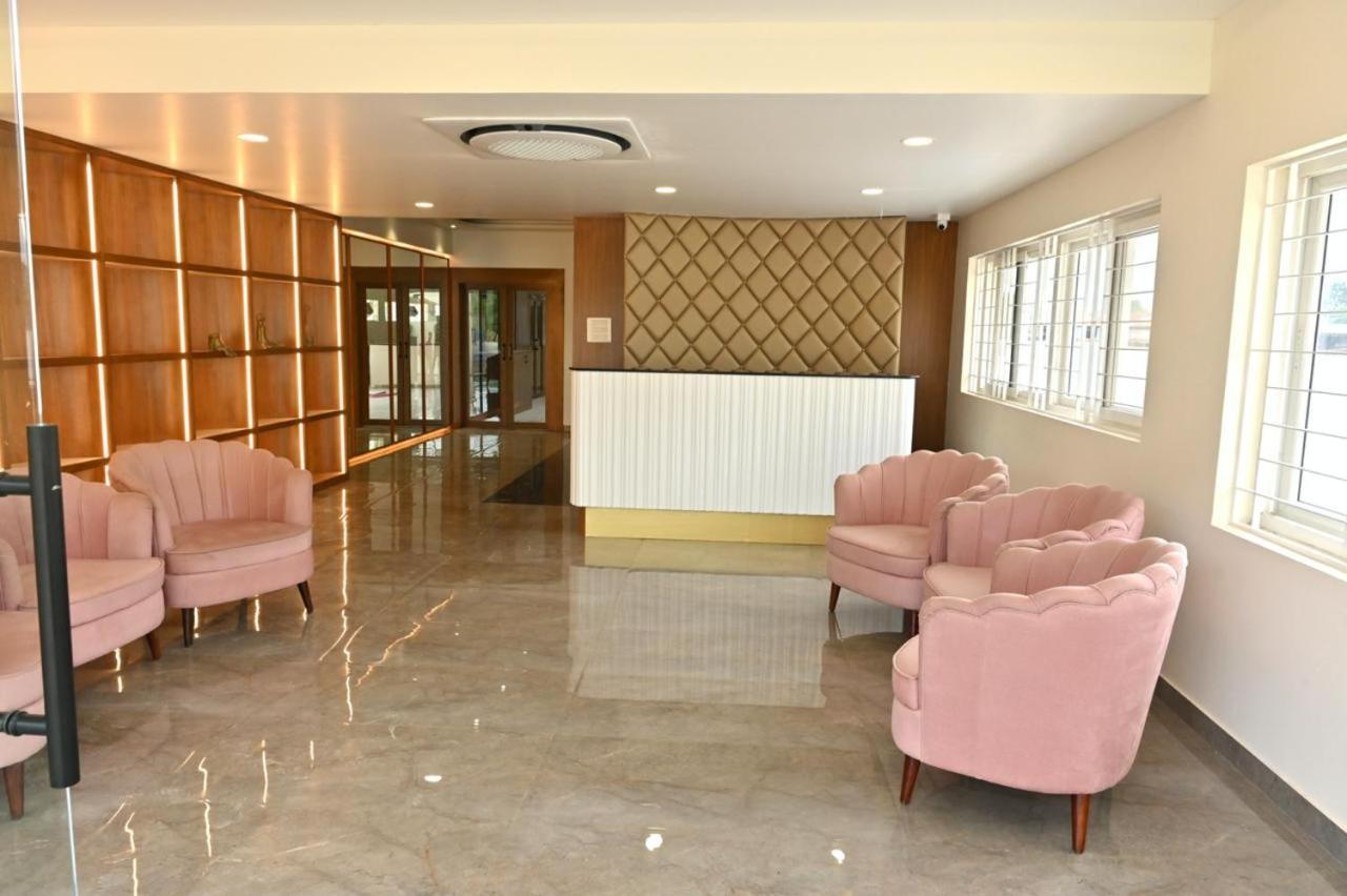 Hometown Sharu'S Inn A Luxury Hotel Chikmagalūr Kültér fotó